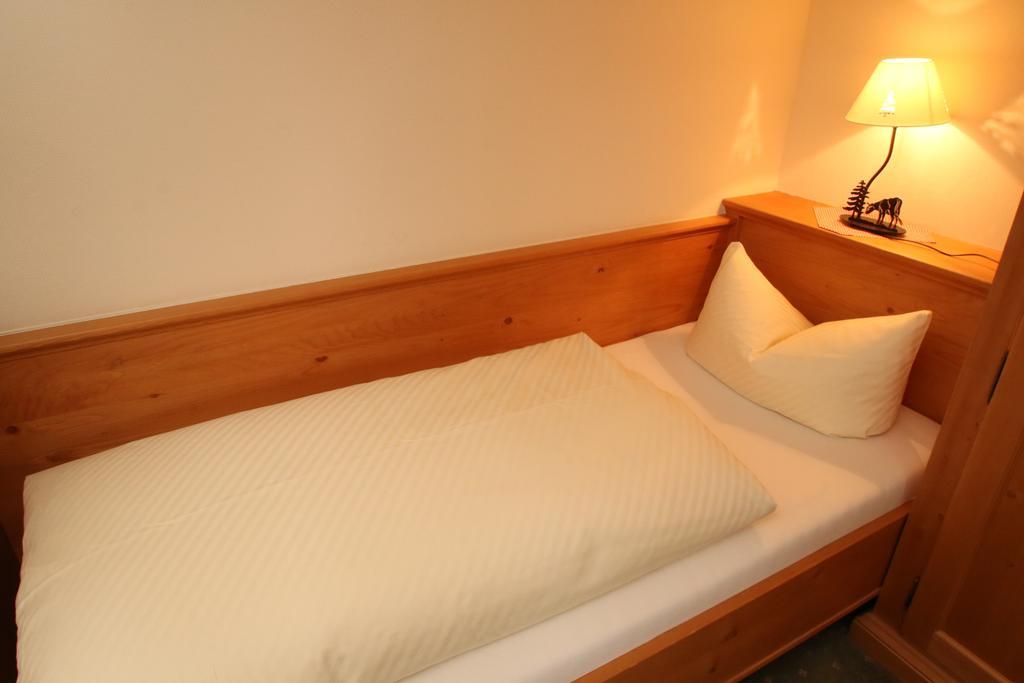 Todnauerberg Hotel Im Schwarzwald 토트나우베르크 객실 사진