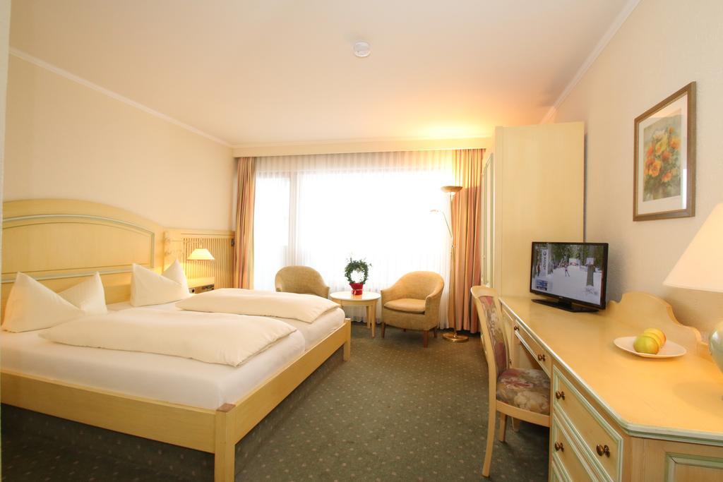 Todnauerberg Hotel Im Schwarzwald 토트나우베르크 객실 사진